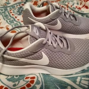 Nike women's size 8 1/2 gray shoes. Worn a couple times great condition!